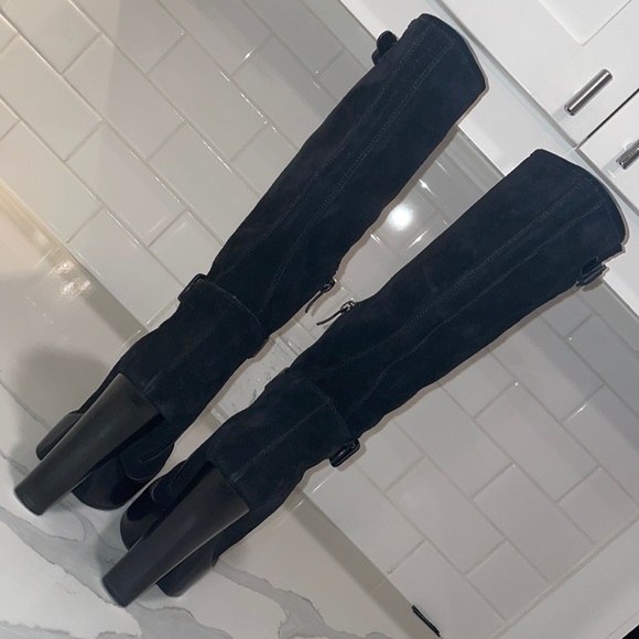 BALENCIAGA BLACK SUEDE BOOTS MADE IN ITALY SIZE 37 (7 US) - Picture 5 of 17